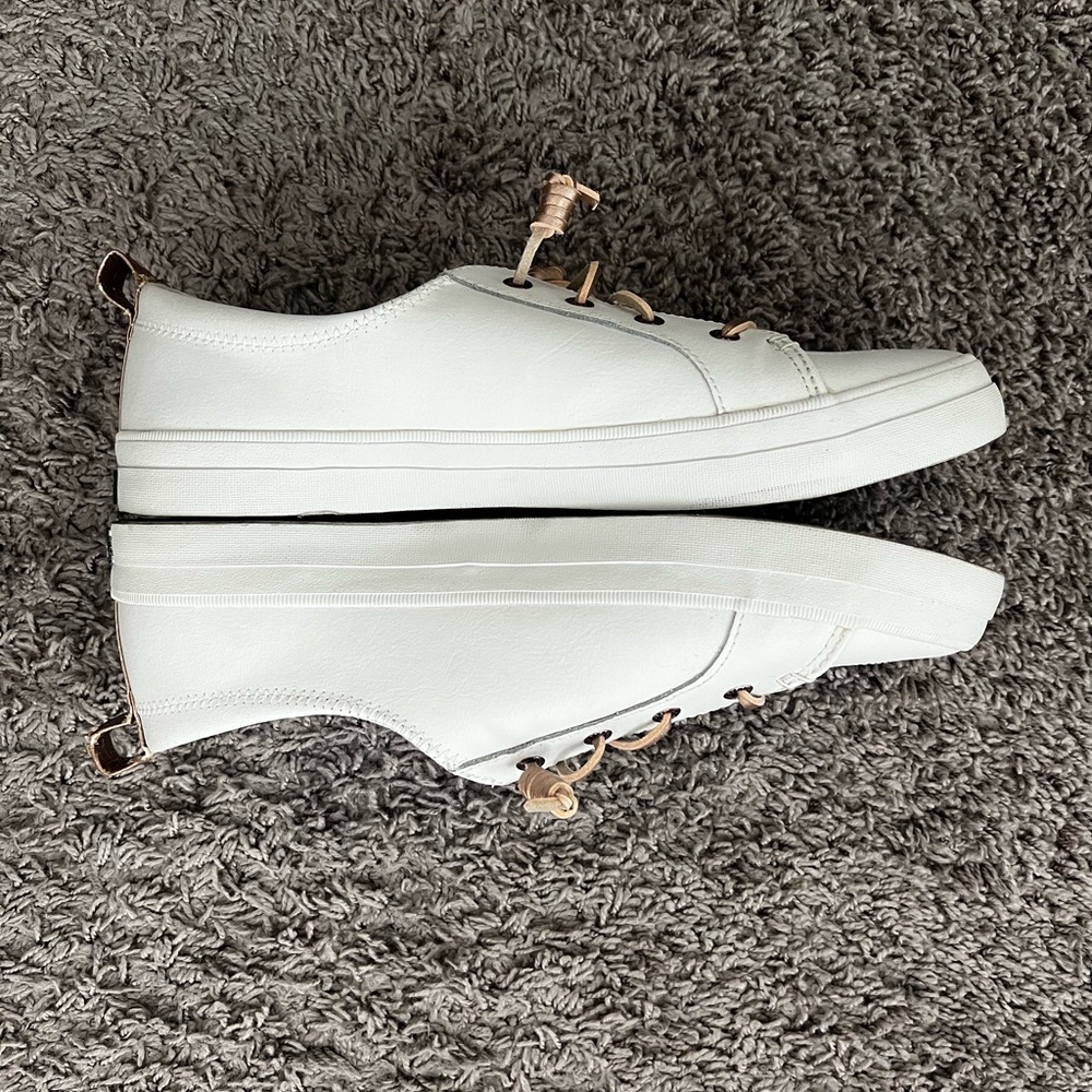 Sperry Women's White Leather Sneakers with Rose Gold Laces - Picture 2 of 4